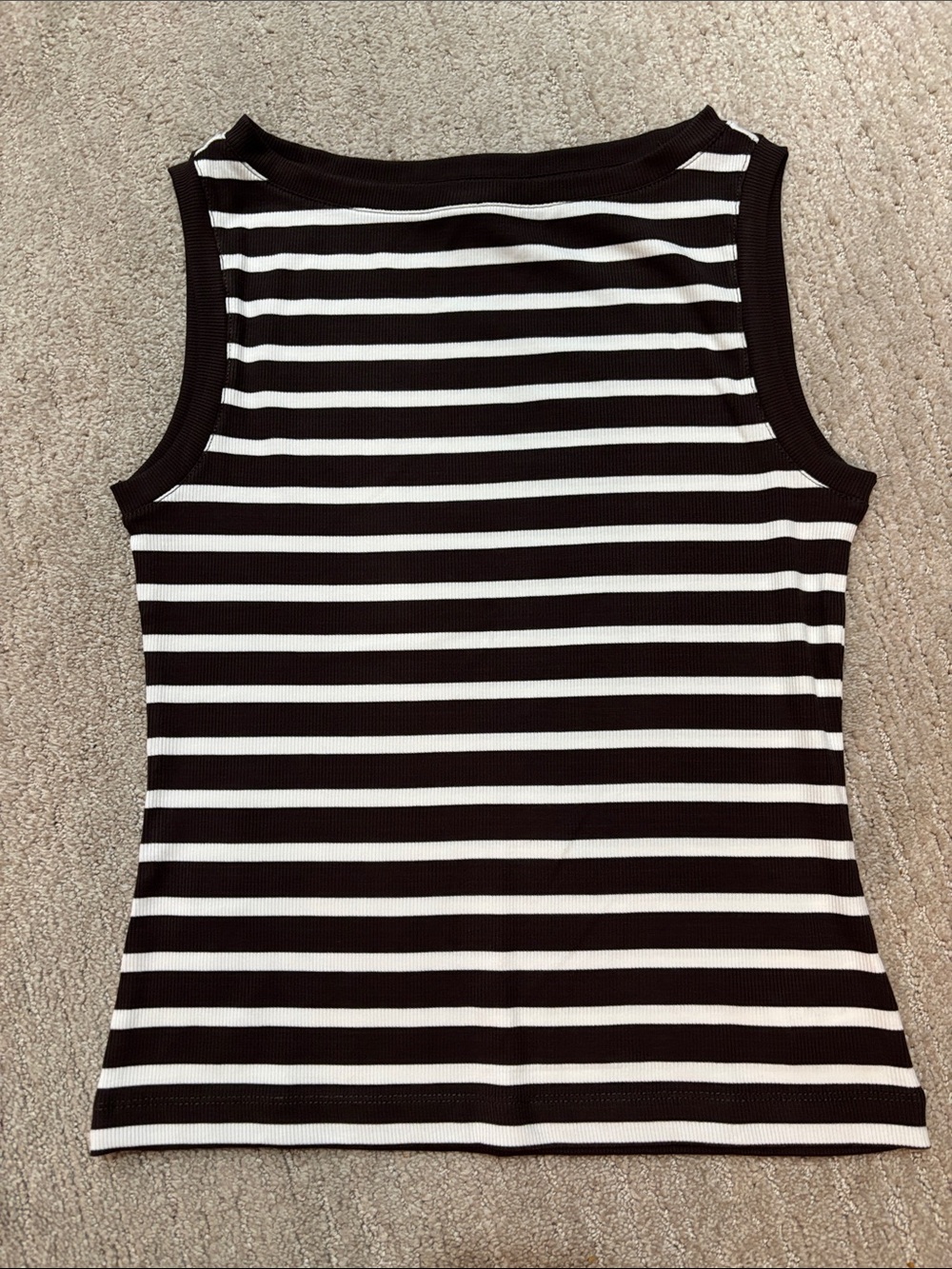 Tahari top